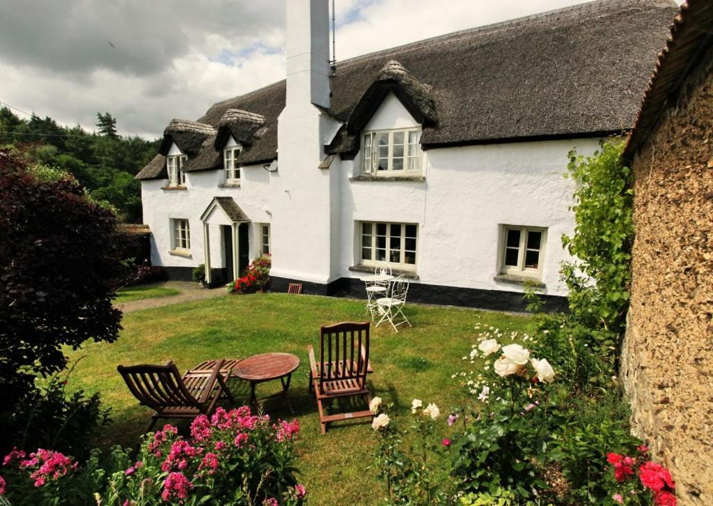 Brook Farmhouse Tedburn Exterior foto